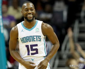 NBA球星赫尔特在防守时的积极防守态度值得称赞，他的表现让球迷为之动容。