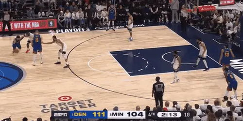 NBA赛场穆雷的挡拆战术配合解析
