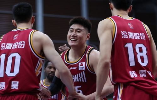 一、CBA 赛场上的老将们
