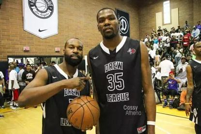 德鲁联赛与NBA职业球员训练-夏季篮球生态解析