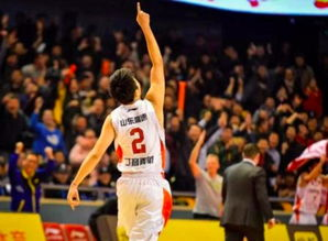 丁彦雨航NBA小牛夏季联赛表现解析：中国球员的突破之路