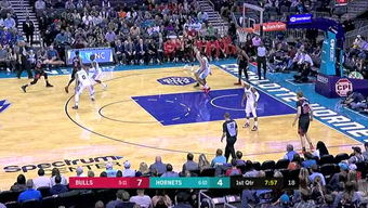 一、视频技术演进如何重塑NBA判罚体系