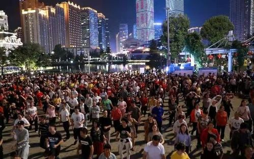 足球场上4号位指的哪个位置 足球四号位和五号位的区别