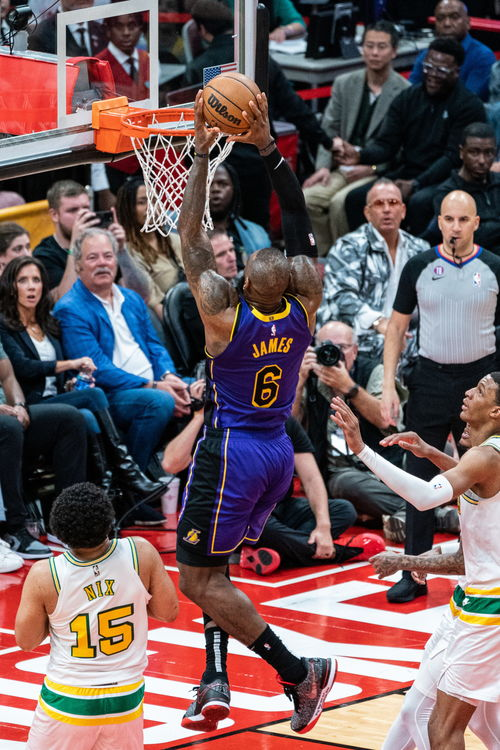 nba直播在线直播app_nba直播在线直播比赛免费