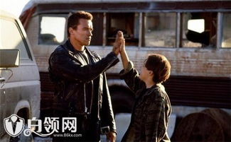 《8号警报2》：科幻动作巨制回归，人类与AI的终极对决？