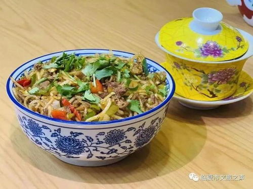 《师傅呷么子咯》：一碗面里的江湖恩怨与温情