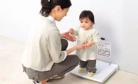 黄阿丽：小眼镜蛇