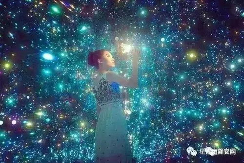 《予你星辰》：这部治愈系爱情片为何成为年度黑马？