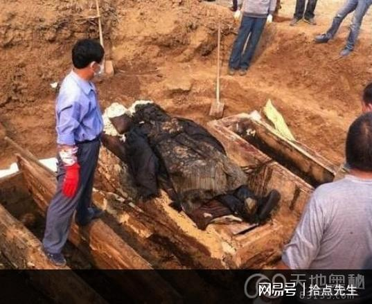 《丑人儿》：当外貌成为原罪，我们如何定义美与丑？