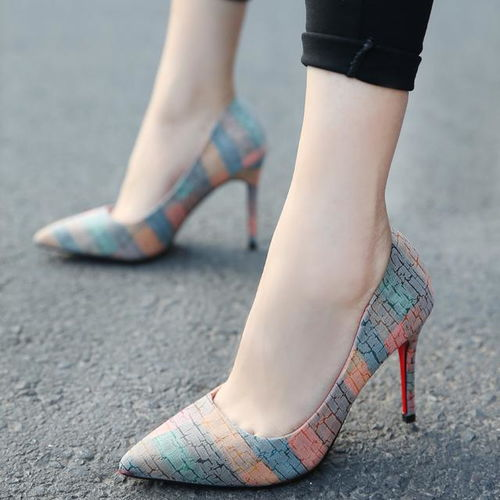 《世故的女人》：她是精明还是无奈？一部撕开都市女性生存法则的黑色寓言
