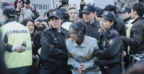 《两周2006》：一部被遗忘的经典，还是时代的眼泪？