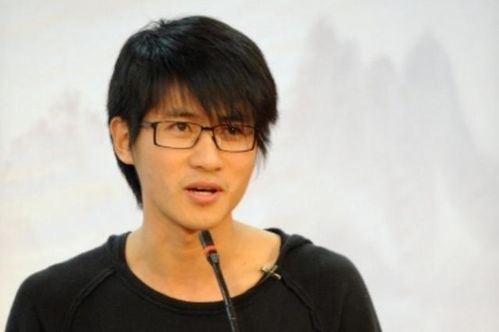 乘风破浪：韩寒的青春狂想曲，为何让80后集体泪目？