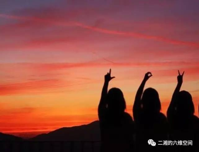 《我想藏起来》：一部关于孤独与救赎的