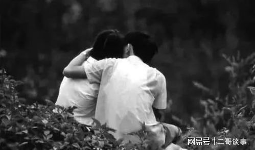 《明月照人来》：这部被低估的文艺片，藏着多少人的青春遗憾？