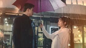 《只是未婚夫的关系》：一场假戏真做的浪漫风