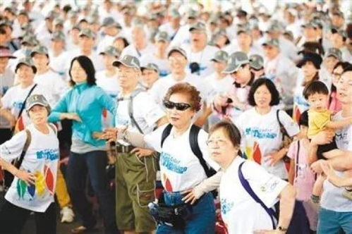 《老有意思旅行社》：一场笑中带泪的银幕之旅