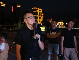 青春舞台上的热血与成长