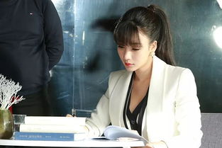 当职场女强人遇上年下霸总,这场闪婚是爱情还是阴谋?
