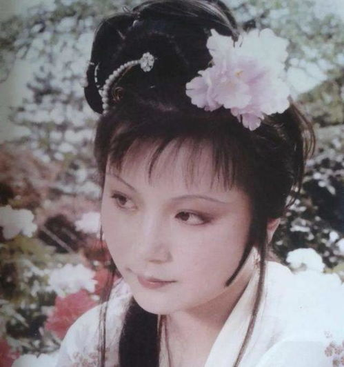 《闪婚后我竟成了京圈大小姐》：一场意外婚姻