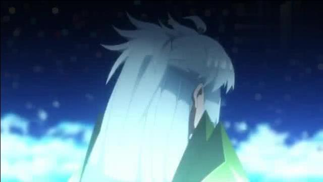 《两个阿尔弗雷德》：一场身份错位的黑色幽默