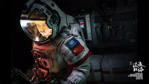 《乌鸦》：黑暗中的诗意与救赎