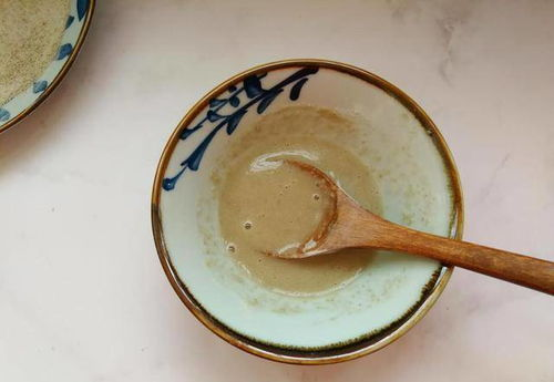 《一碗粉的钱》：这部小成本电影为何能触动千