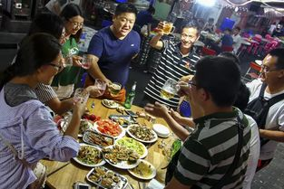 《我们这一摊第二季》：笑中带泪的市井人生，