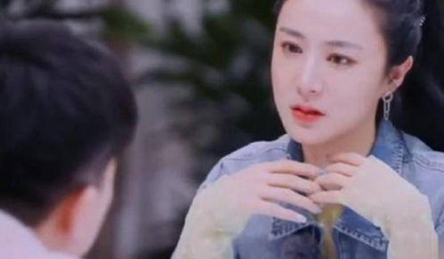 《你好，李焕英》：贾玲的催泪弹还是春节档的