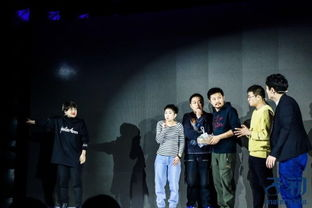 《罗英锡的吵吵闹闹蹦蹦地球游戏厅篇》：笑到