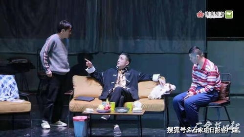 《闭门一家千》：一部荒诞喜剧背后的家庭困境