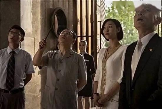《路易不容易第四季》：笑中带泪的人生哲学课