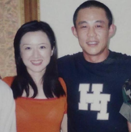 《带球萌妻：大叔深深宠》：霸道总裁与呆萌孕