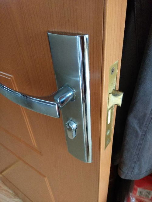 当自由被锁进铁窗，希望成了最锋利的越狱工具