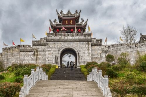 湖南古镇旅游攻略与文化探秘-历史遗迹与现代生活的融合