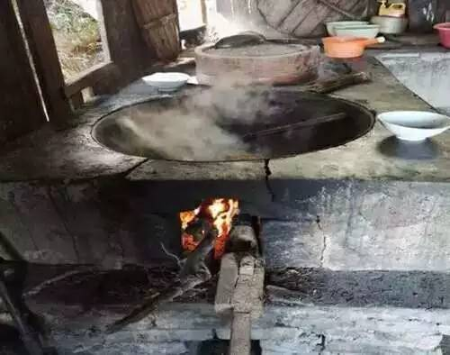 湖南柴火灶的历史特点与传承之道-传统烹饪艺术的现代演绎