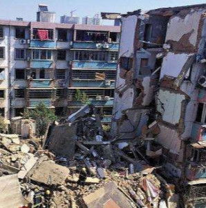 湖南楼倒塌事件分析与预防措施-建筑安全重于泰山