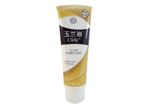 一、玉兰油洗面奶的成分与功效